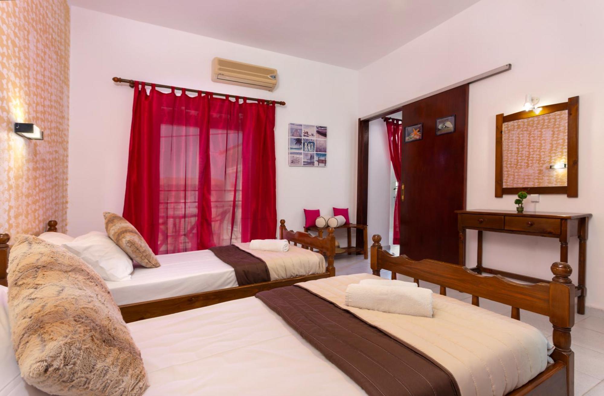 Holidays Studios&Apartments Laganas Exterior foto